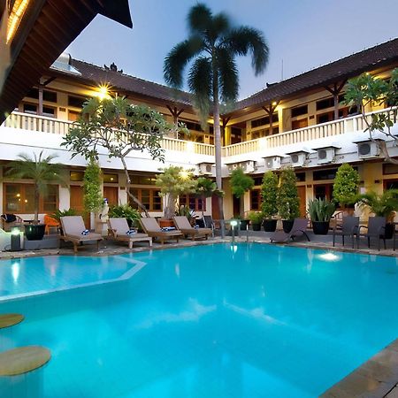 Rosani Hotel Kuta  Exterior photo