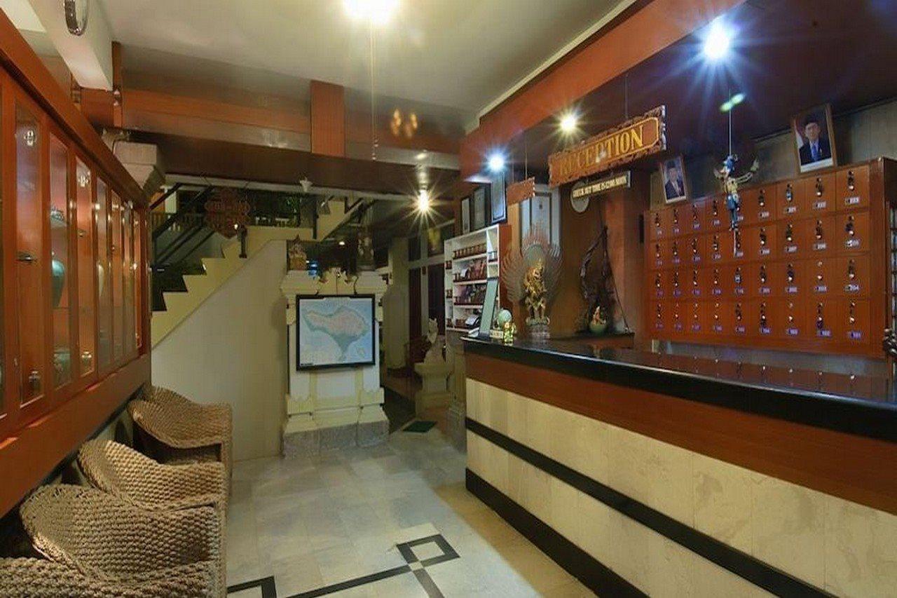 Rosani Hotel Kuta  Exterior photo