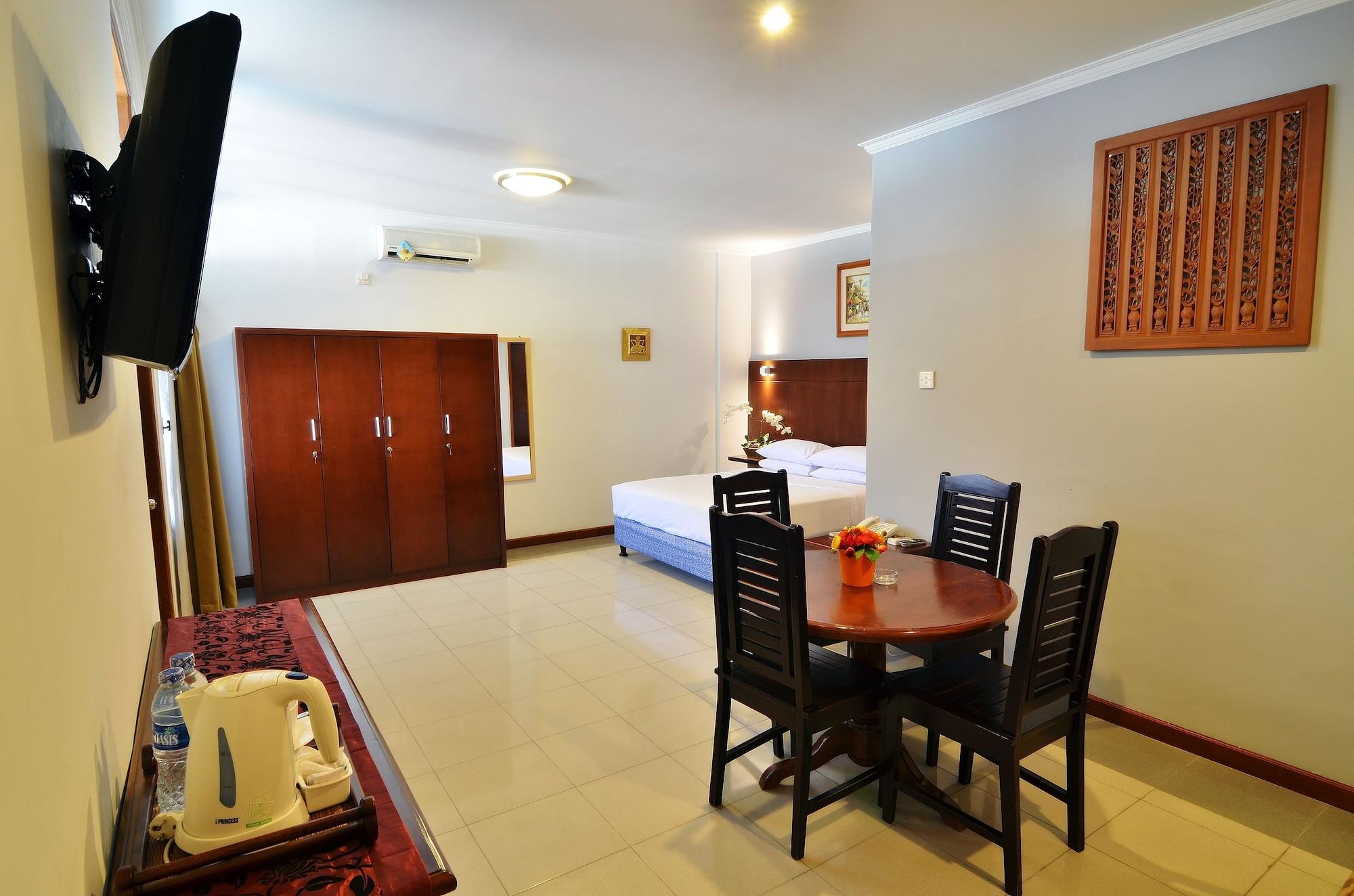 Rosani Hotel Kuta  Exterior photo
