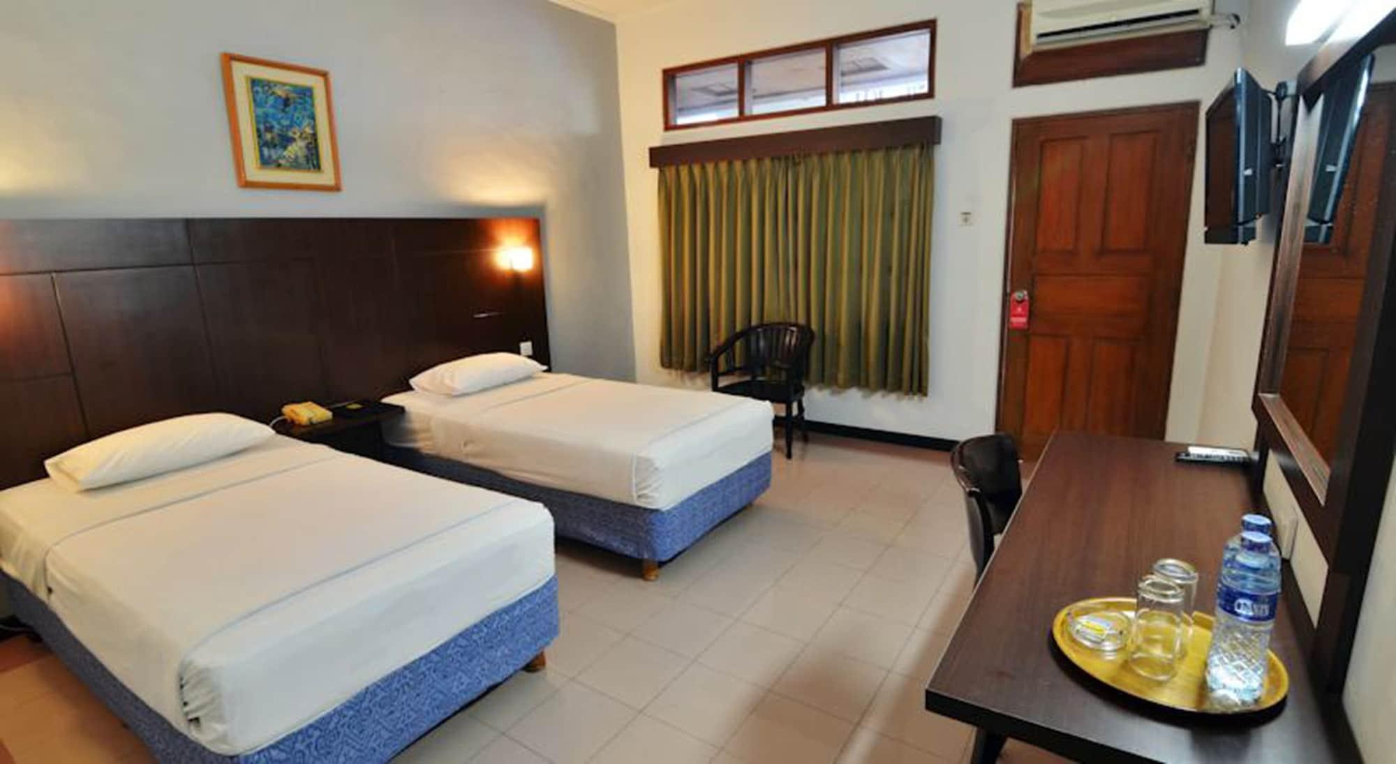 Rosani Hotel Kuta  Exterior photo