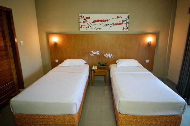 Rosani Hotel Kuta  Exterior photo