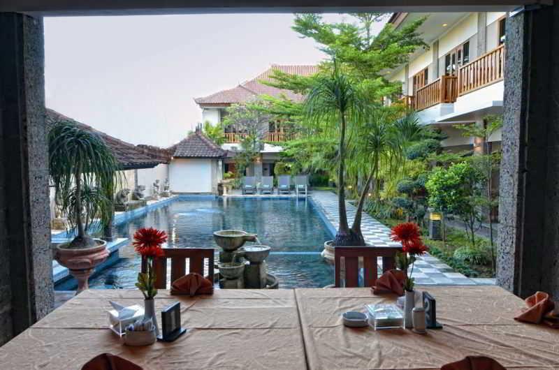 Rosani Hotel Kuta  Exterior photo