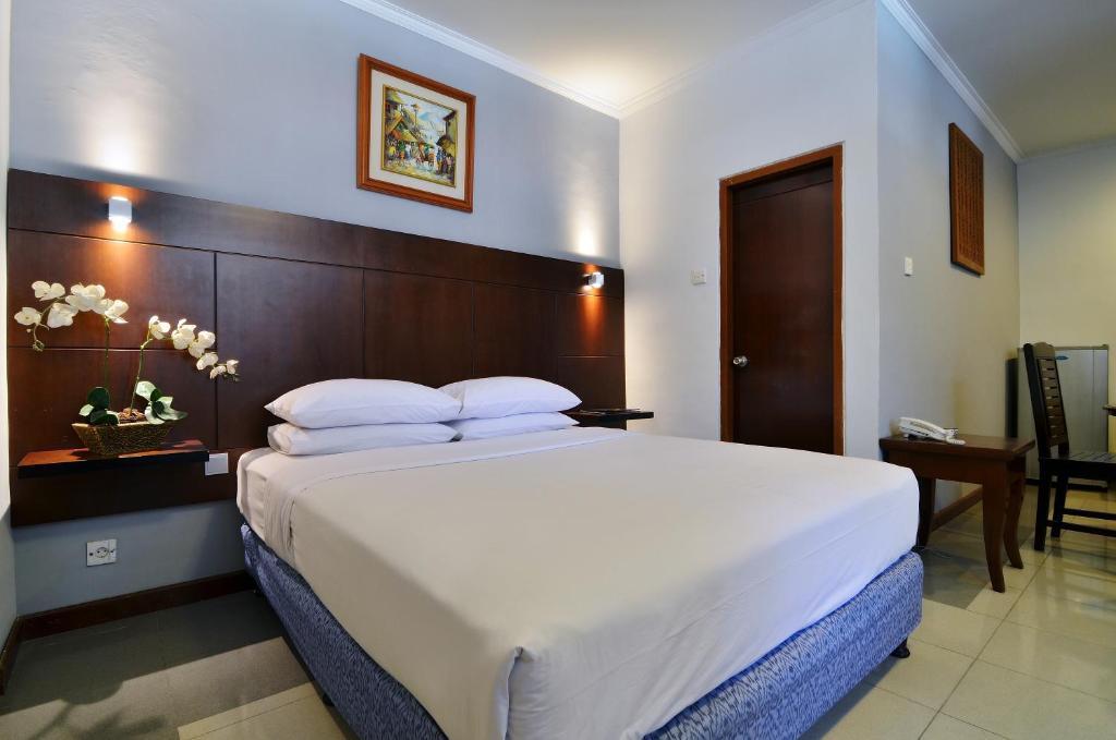 Rosani Hotel Kuta  Exterior photo