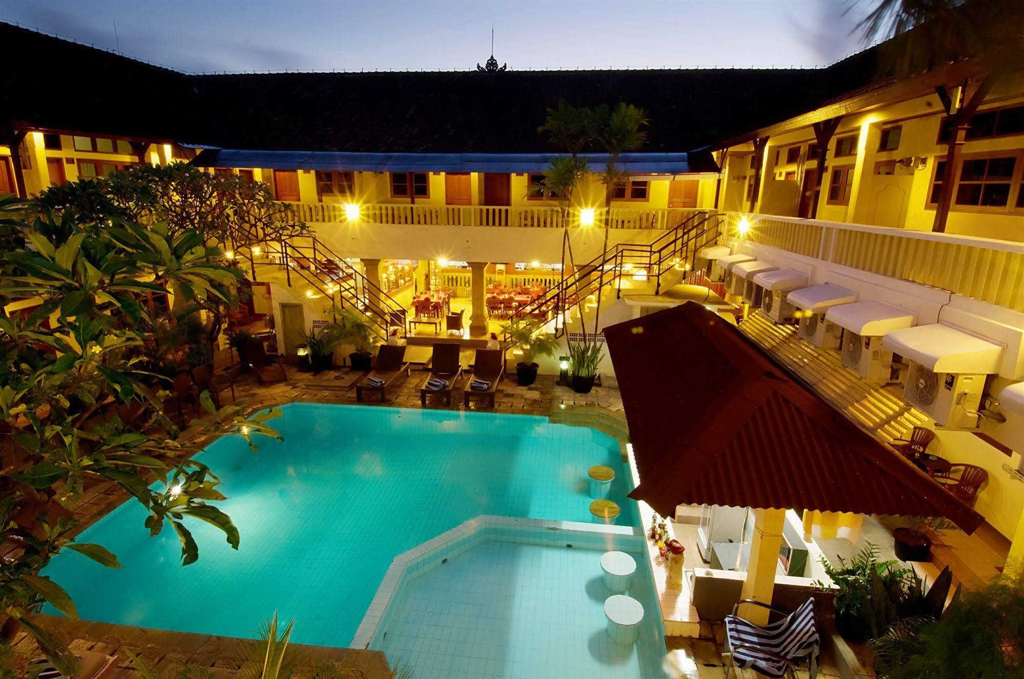 Rosani Hotel Kuta  Exterior photo
