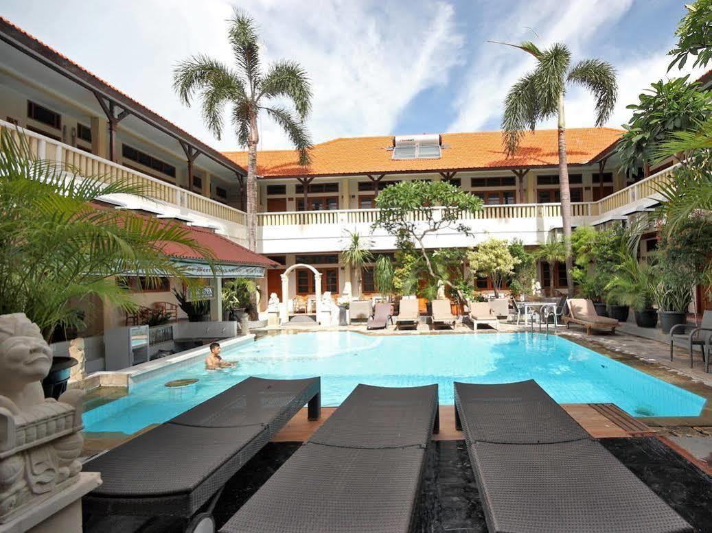 Rosani Hotel Kuta  Exterior photo