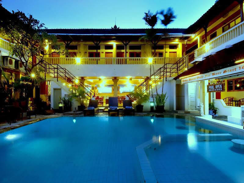 Rosani Hotel Kuta  Exterior photo
